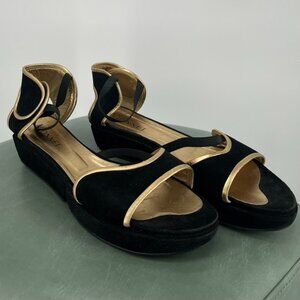 VIONNET Black and Gold Sandals in Size 41